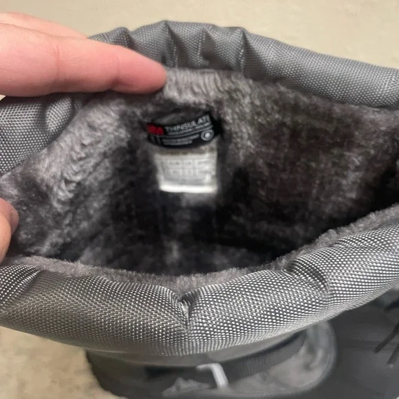 Men's Black and Gray Snow Boots - Picture 3 of 3